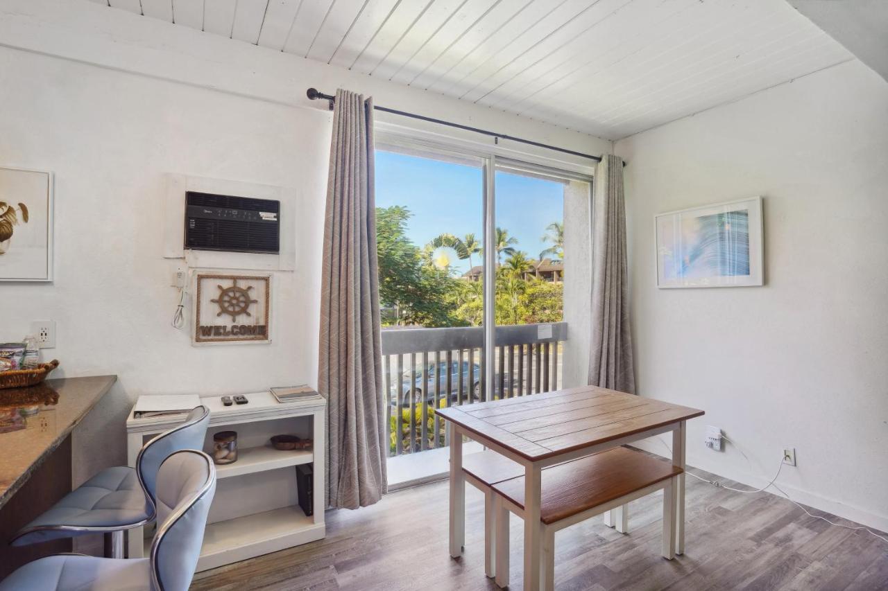 Airy Kailua-Kona Condo Less Than 1 Mi To Beach And Town Exteriör bild
